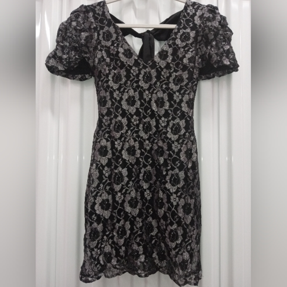 Plenty frock! Tracy Reese metallic lace mini dress size 0
